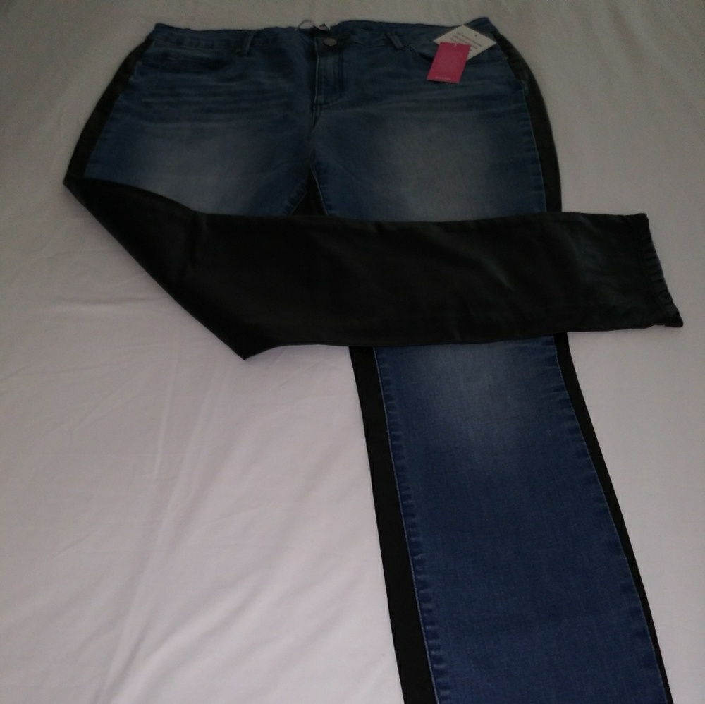 🙌BOGO🙌$18🙌PLUS DENIM & LEATHER BACK JEANS - Picture 2 of 8